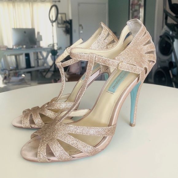 Blue by Betsey Johnson Shoes - Betsey Johnson size 7 gold shimmer strappy heels blue bottoms - worn once